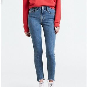 721 High-Rise Levi’s Skinny Jean